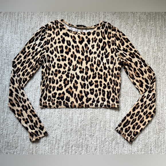 Alice + Olivia Cheetah Print Long Sleeve Top - Picture 4 of 5